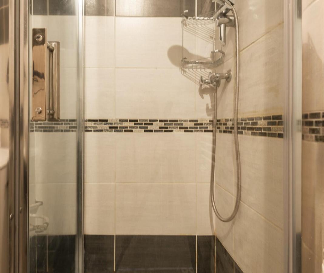 Apartamento Studio For 2 Located In The City Center Annecy Exterior foto